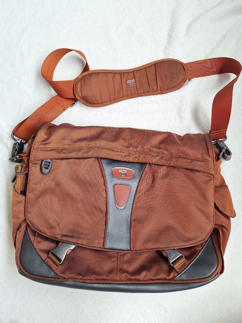 Tumi T-Tech Laptop Messenger Bag - Orange Flame Ballistic Nylon Used